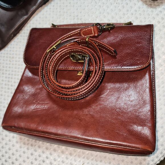 TEXIER BURGANDY LEATHER MESSENGER STYLE CROSSBODY BAG - Picture 7 of 10